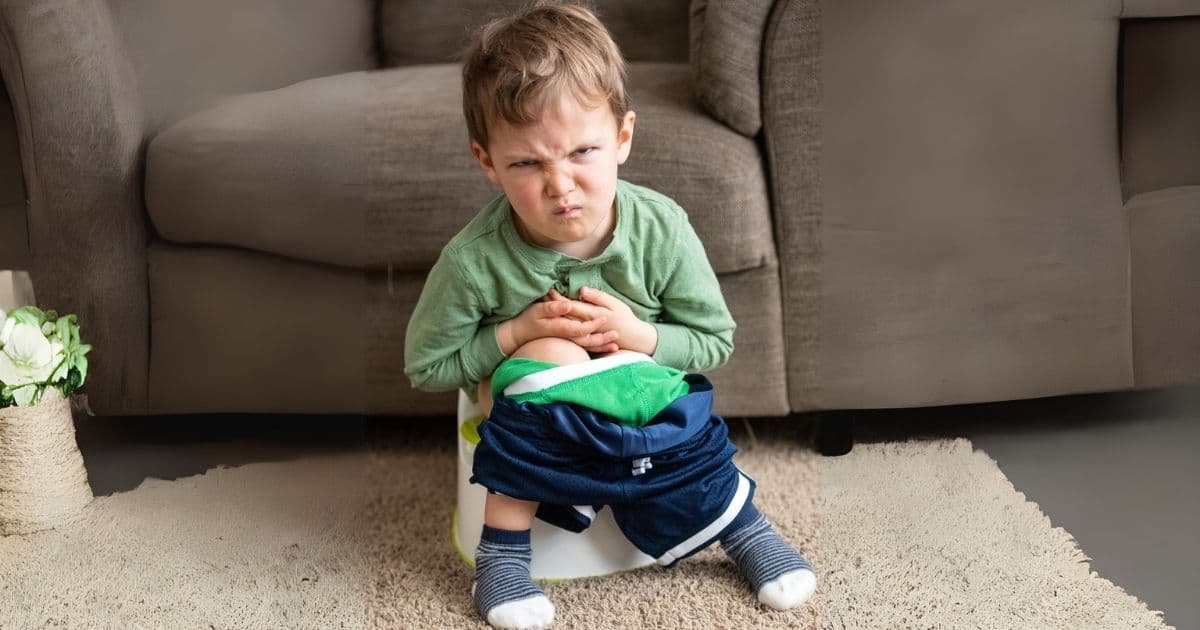 小朋友排便困難、肚子痛？兒童功能性便祕處理全指南